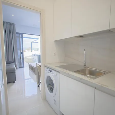 Atlantico Plaza 4a - 1 Bed - 1 Bath Apartment *