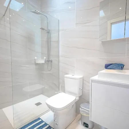 Atlantico Plaza 4a - 1 Bed - 1 Bath Apartment *